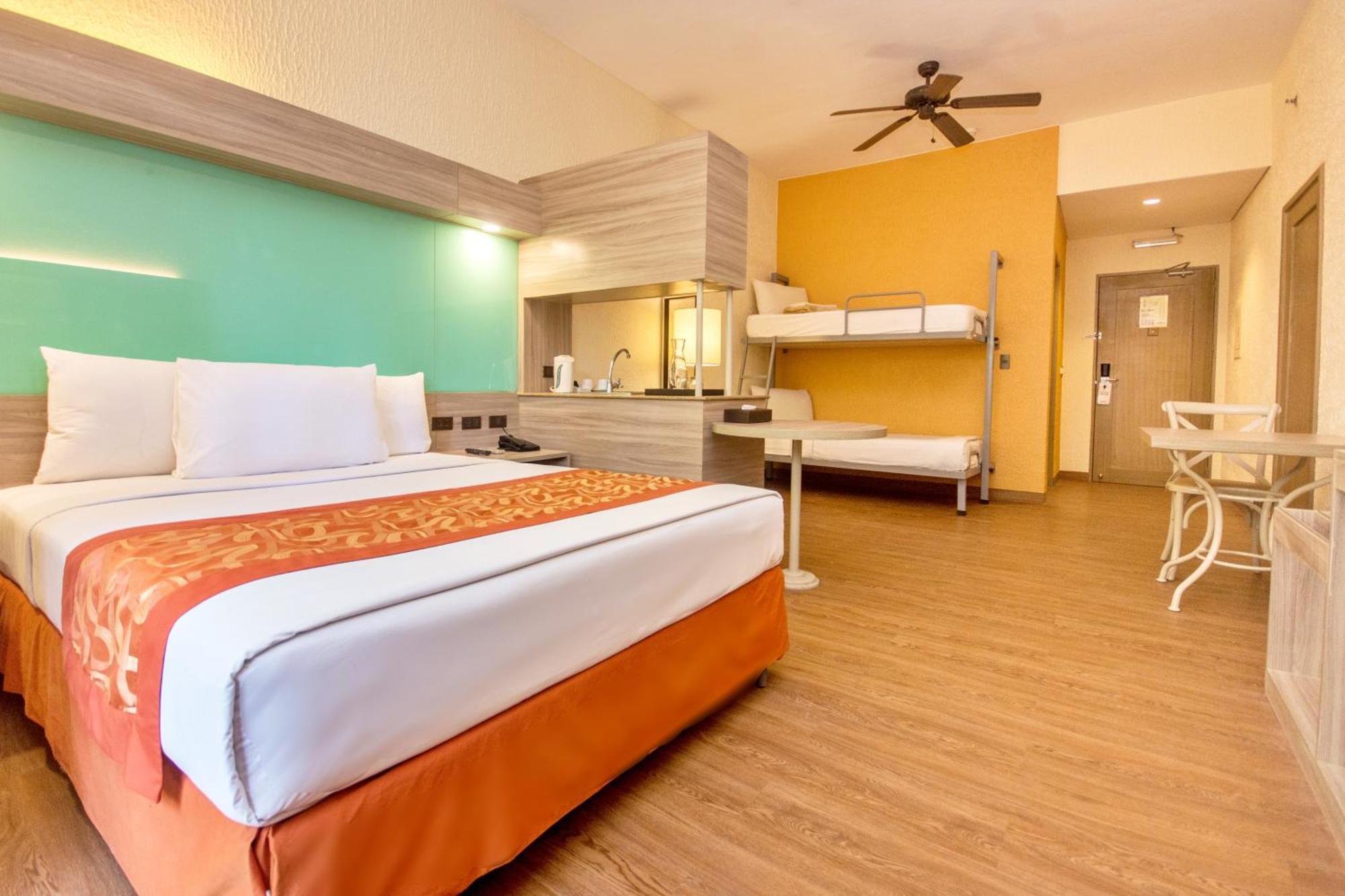 Microtel By Wyndham Boracay Balabag  Dış mekan fotoğraf